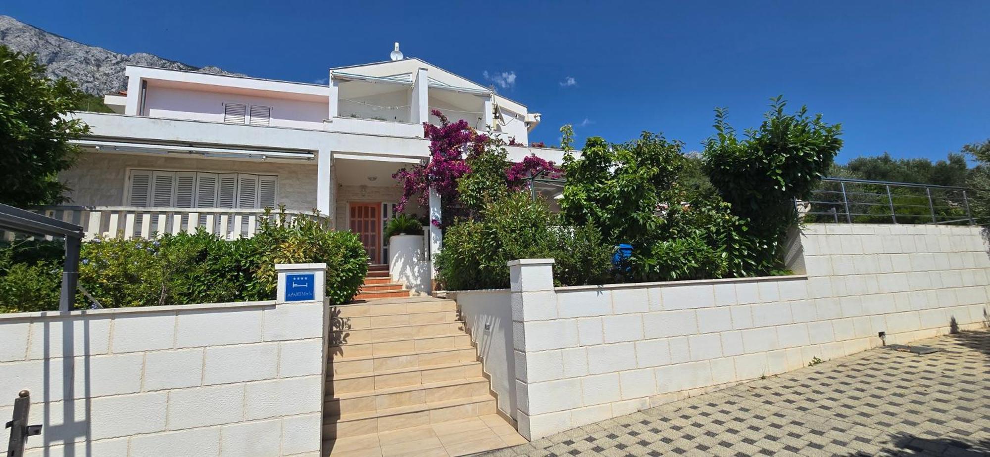 Noa Villa *
